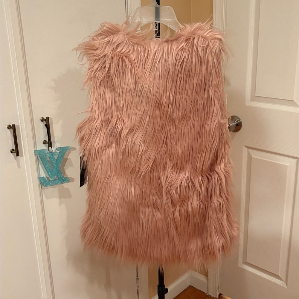 Pink Shaggy Faux Fur Vest - Picture 6 of 6